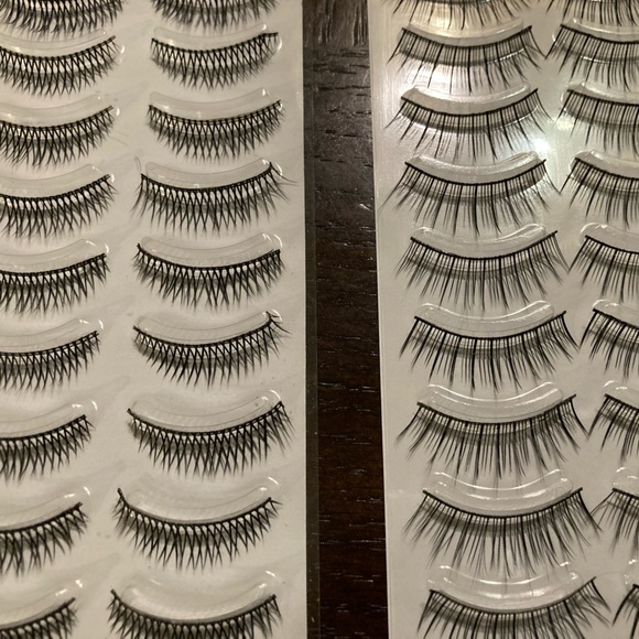 WLEEC Beauty False Eyelashes 70 Pairs Set - Picture 6 of 10